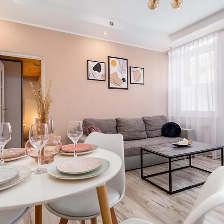 Apartament Z Antresola Przy Parku Zdrojowym By Renters *