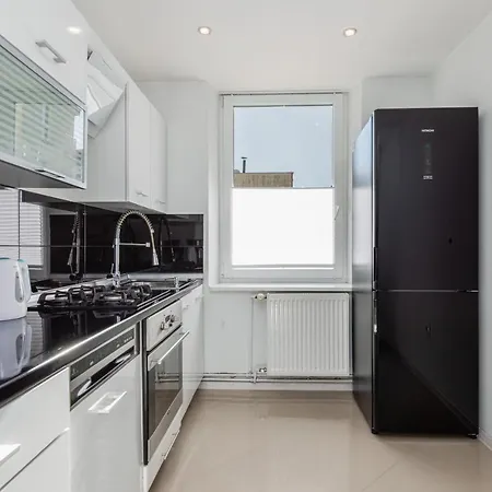 Apartment Apartament Z Antresola Przy Parku Zdrojowym By Renters
